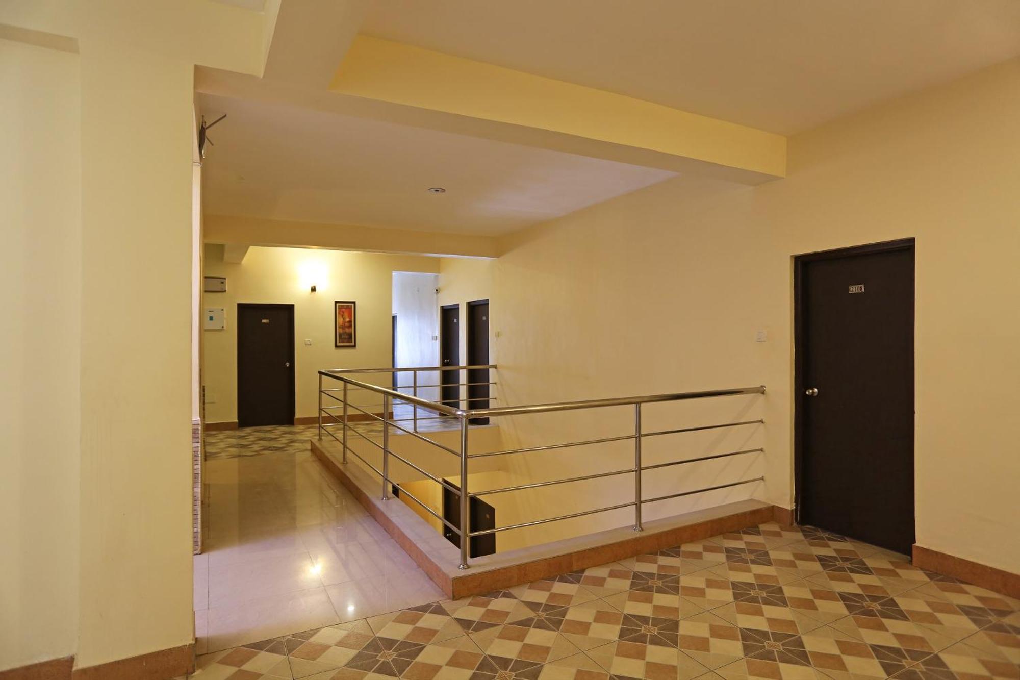 Oyo Stellar Resort Bhubaneswar Exterior photo