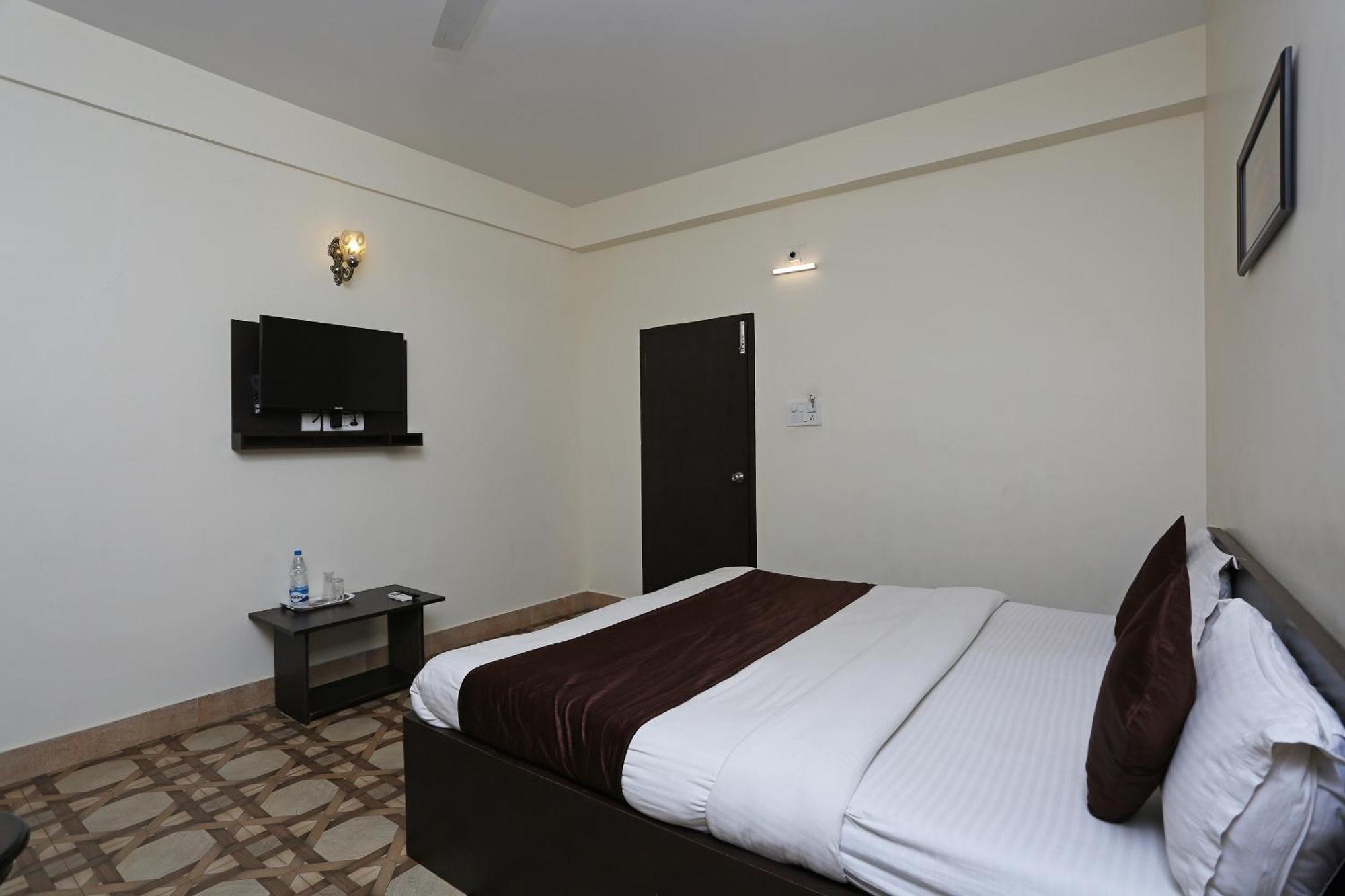 Oyo Stellar Resort Bhubaneswar Exterior photo
